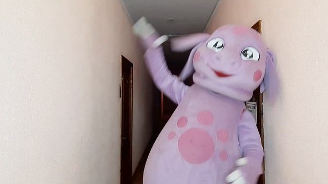 Лунтик сыграл в Игру в Кальмара Хабиб Ягодка Малинка смотреть онлайн