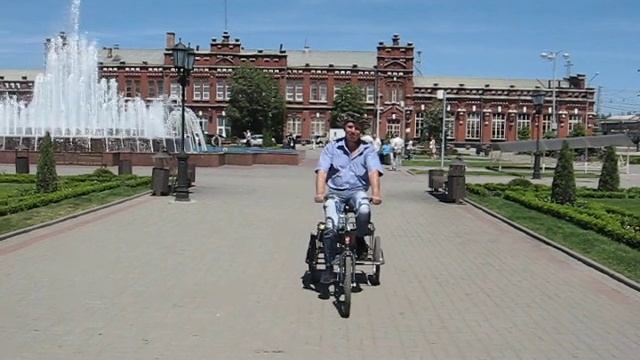 Трехколесный велосипед с мотором (2013) смотреть онлайн