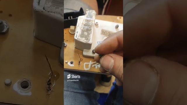 Ауди 100 с3 не работает спидометр