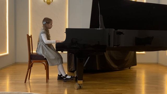 Бурдина Софья, 8лет, Г.Гендель - Пассакалья соль минор, Р.Шуман - О чужих странах и людях соль мажо смотреть онлайн