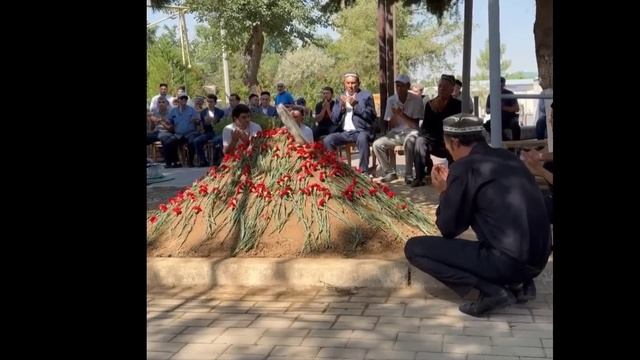 ШЕРАЛИ ЖЎРАЕВ ХОНАДОНИДА КАТТА ЖАМОАТ ЙИҒЛАБ ДУО ҚИЛИШДИ. ЎҒИЛЛАРИГА ТАЪЗИЯ БИЛДИРИШДИ. смотреть онлайн
