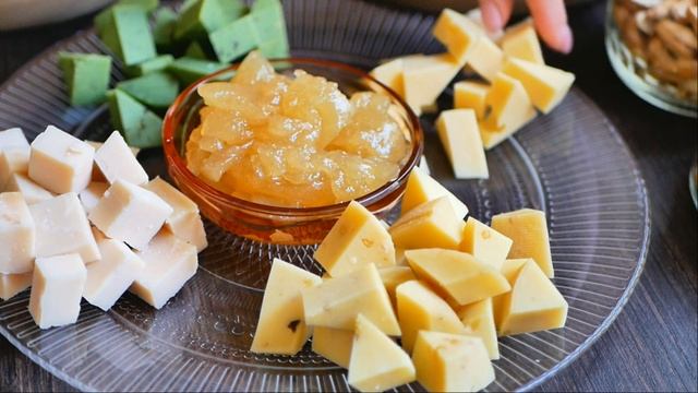 СЫРНАЯ ТАРЕЛКА ? Как Подать СЫР На НОВОГОДНИЙ СТОЛ ? смотреть онлайн