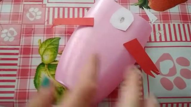 Делаем стакан из пластиковой бутылки в виде монстра смотреть онлайн