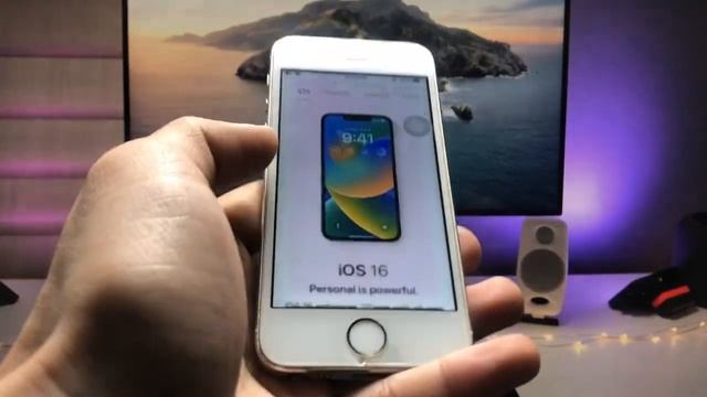 Install iOS 16.2 UI on iPhone 6s, 6, 5s - iOS 16 Update for older iPhones смотреть онлайн