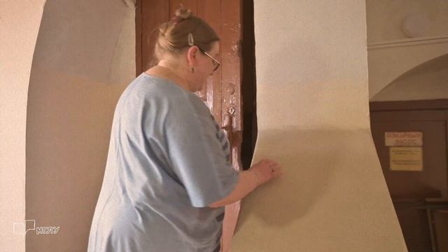 История в шаге от нас ?️ Скрытая в толще стены. Бывшая служебная лестница здания на Остоженке смотреть онлайн