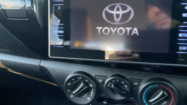 2020 Toyota Hilux Icon 2.4 D-4D Double Cab Pickup Euro6 смотреть онлайн