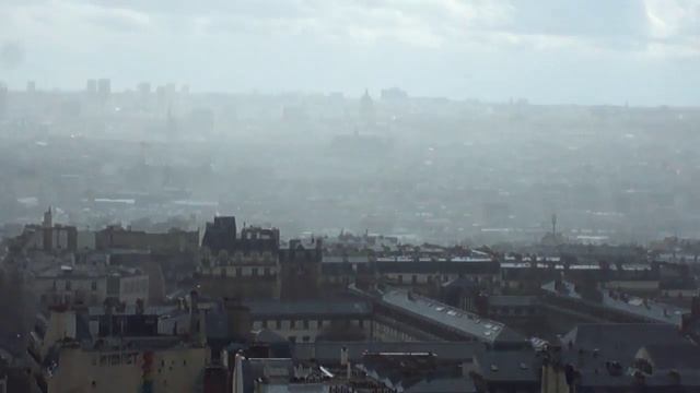 Париж район Монмартр около собора Базилика Сакре-Кёр смотреть онлайн