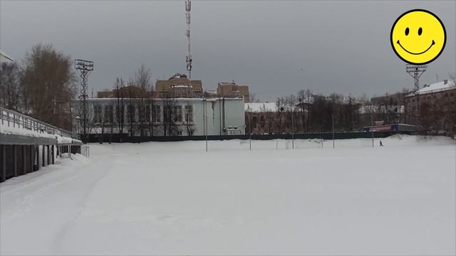 Зимняя пробежка на стадионе смотреть онлайн