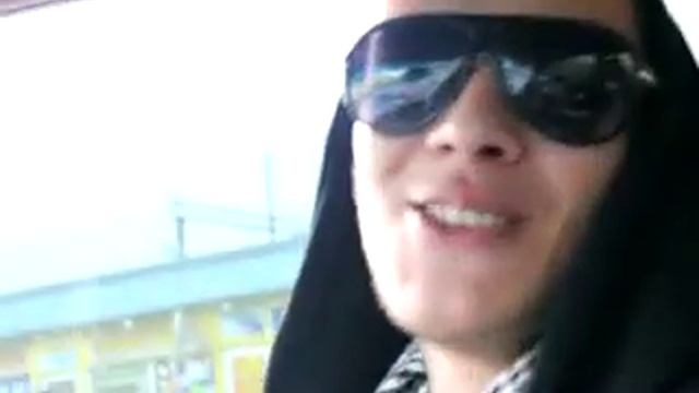 Парень читает реп девушке:*** смотреть онлайн