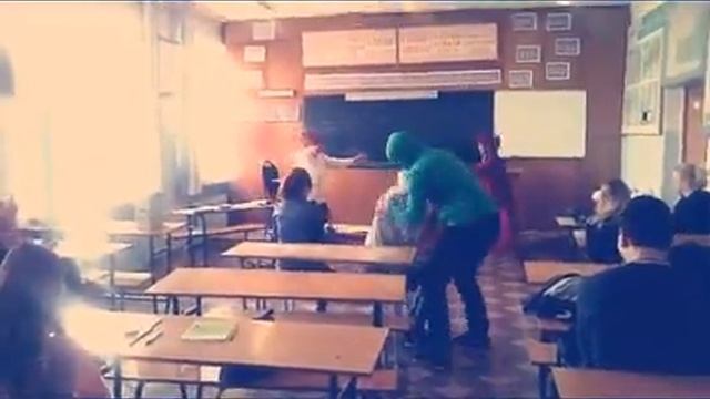 Как в наглую забрать друга с урока математике... смотреть онлайн