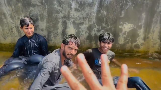 Ali ko khatarnak Tube well me nehla deya ?|| смотреть онлайн
