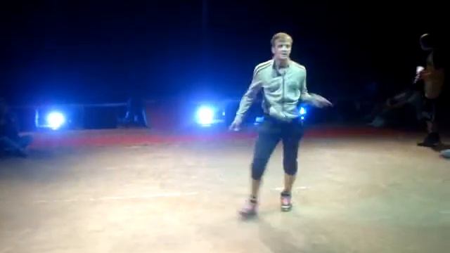 DANCE BATTLE от Dance Tv School Final Electro Dance Алексей Tornado Чепин VS Никита Ильин смотреть онлайн