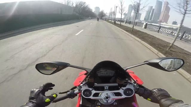 Let's Ride on #1 ducati panigale 899 4к || Езда по Москве на Ducati и Yamaha смотреть онлайн