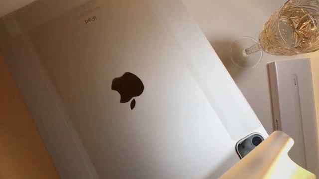 ASMR распаковка Apple IPad Pro 11' 2020 + Apple Pencil 2 / Unboxing