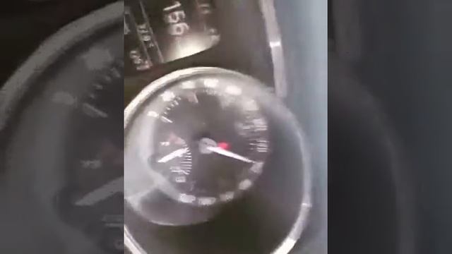 Skoda superb at 180 km/h смотреть онлайн