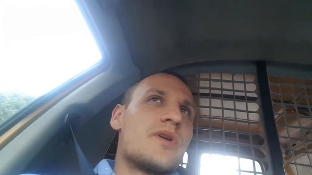 Первая неделя: расклейка смотреть онлайн