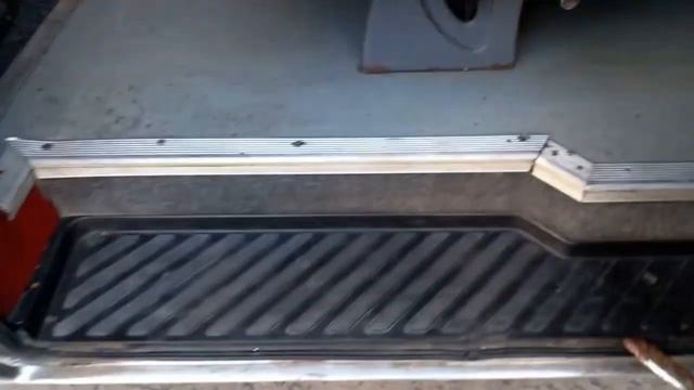 Reg = VN96ELP (EU NUMBER PLATE, V5) MERCEDES-BENZ SPRINTER 2002 Diesel in Silver Color смотреть онлайн