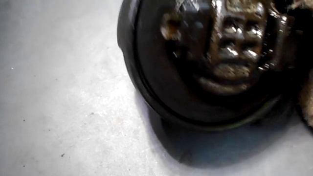 змульсия под маслозаливной крышкой.mp4 смотреть онлайн