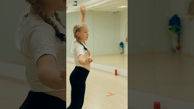 Восточные танцы Старшая группа смотреть онлайн