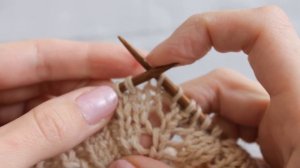 МК Весенний берет спицами "Листья"//Вязанный комплект для женщин