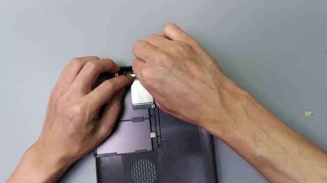 4G module and 2230 SSD Assembling Tutorial on GPD WIN MAX 2 смотреть онлайн