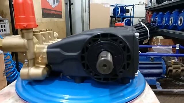 Плунжерный насос Interpump Group EVOLUTION E2B2014 VH - Shop-AVD.ru смотреть онлайн