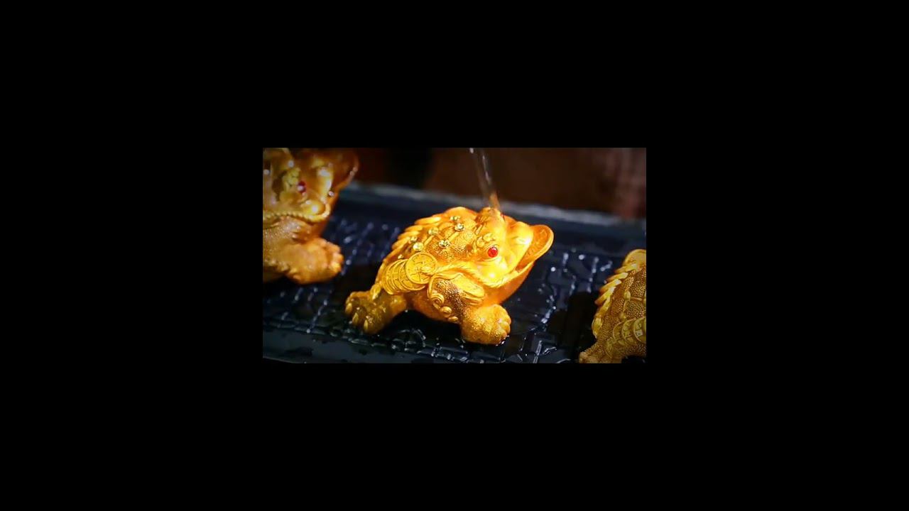 Меняющая цвет чайная фигурка Трёхлапая жаба