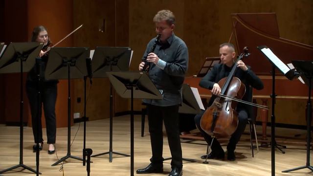 Momentos IBF 2022 - J. STAMITZ Concierto para clarinete en Bb mayor 1Allegro Radovan Cavallin смотреть онлайн