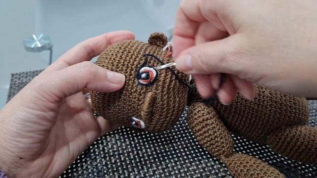 Chris - Boneca amigurumi- cabelo Black- Linda- olhos e cabelos смотреть онлайн
