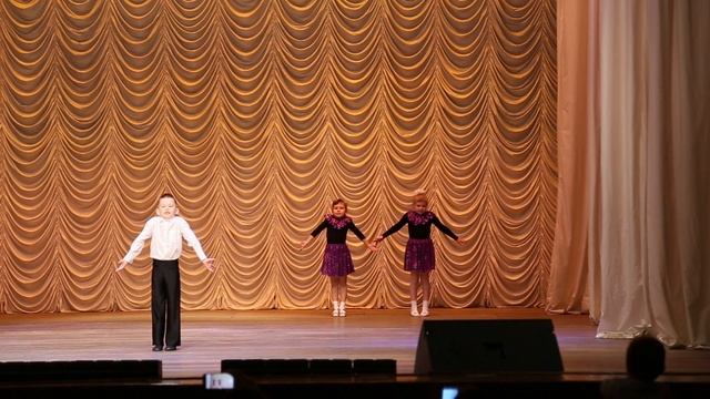 Катя Чернобровина. ЭСТА Подружка смотреть онлайн