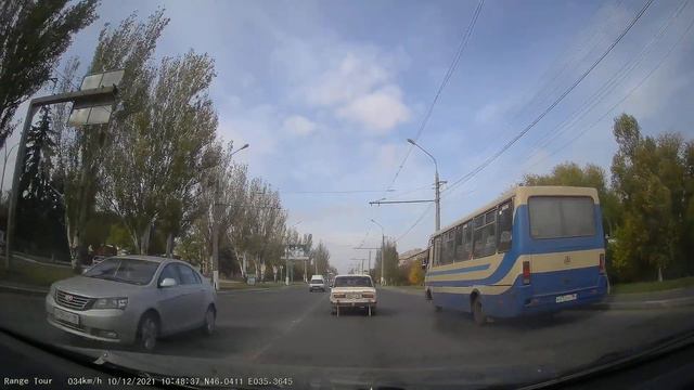 Луганск, ул. Советская, Линева, кв. Гаевого, 2021 10.12 смотреть онлайн