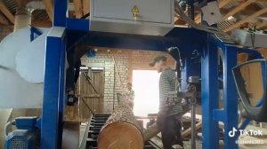 Распиловка брёвна 🪵 на ленточной пилораме