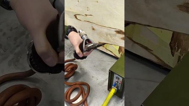 Видео работы машинки для стрижки овец МСУ-200 смотреть онлайн