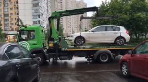 Эвакуация автомобиля на штрафстоянку.
