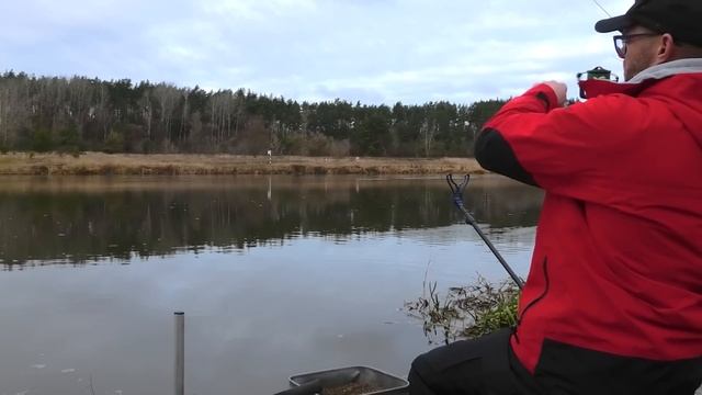 Ловля Фидером на Реке! Снасти, оснастки, кормушки, крючки, реализация поклевок...Часть 1. смотреть онлайн