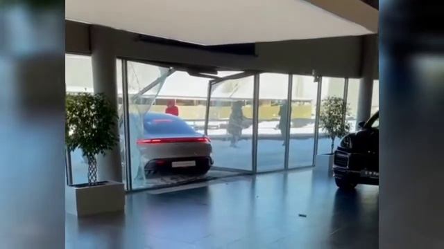 ЛИТВИН РАЗБИЛ НОВЫЙ PORSCHE TAYCAN