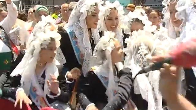 Alberto Fabra participa en distintos actos con motivo de las Fiestas de Hogueras de San Juan смотреть онлайн
