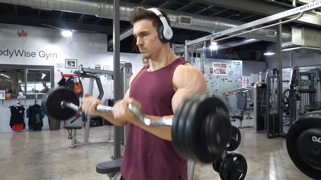 THE PATIENCE GAME | BACK, CHEST & ARM WORKOUT | VLOGMAS DAY 1 смотреть онлайн