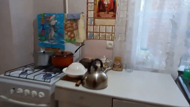 Продаются два дома на одном участке 60м2 и 280м2. 18 соток земли. Газ, вода. Большой сад смотреть онлайн