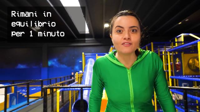 GIOCHIAMO AD AMONG US NELLA VITA REALE AL PARCO GIOCHI CON I NOSTRI AMICI!😈 смотреть онлайн