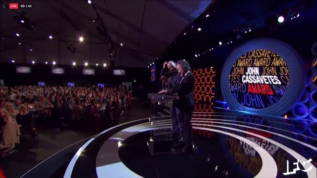 Роберт на Film Independent Spirit Awards 2 смотреть онлайн