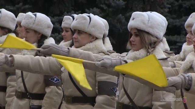 Взвод девушек регулировщиц готов к несению службы в День 77 й годовщины Победы в Сталинградской бит смотреть онлайн
