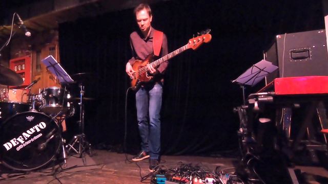 Bass solo on Jaco Pastorius - Three Views of a Secret смотреть онлайн