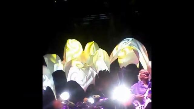 Yes Live: 9/23/77 - Los Angeles - 'Til the Midnight Hour смотреть онлайн