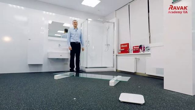 Краш-тест стекла от душевой кабины Ravak на гибкость смотреть онлайн