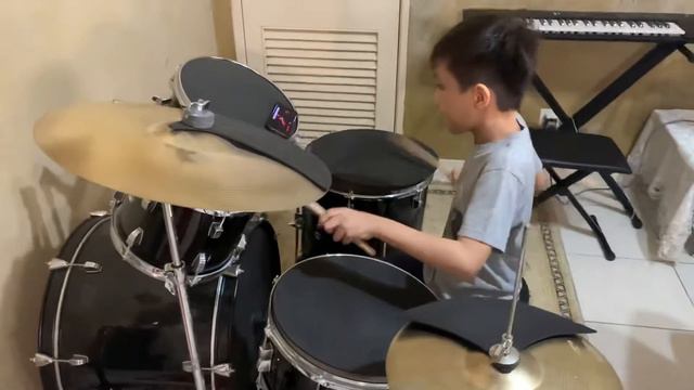 Alfie’s 1st full song drumming смотреть онлайн