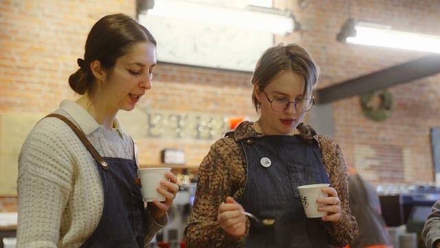 Relaxing afternoon at the Specialty Coffee Roastery | 4k смотреть онлайн