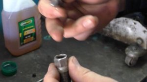 Ремонт подкатного домкрата  Течь насоса и меняем масло