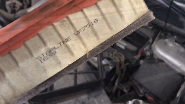 Рено Меган 3 ЗАМЕНА ВОЗДУШНОГО ФИЛЬТРА 1.5 dci K9K. Megane 3 AIR FILTER REPLACEMENT 1.5 dci смотреть онлайн