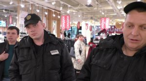 Краснодар. Клоунада ЧОП с досмотром и запретом съемки в ТЦ «Галерея»